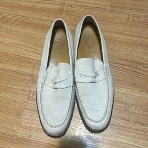 Men’s Sperry White leather loafers.
